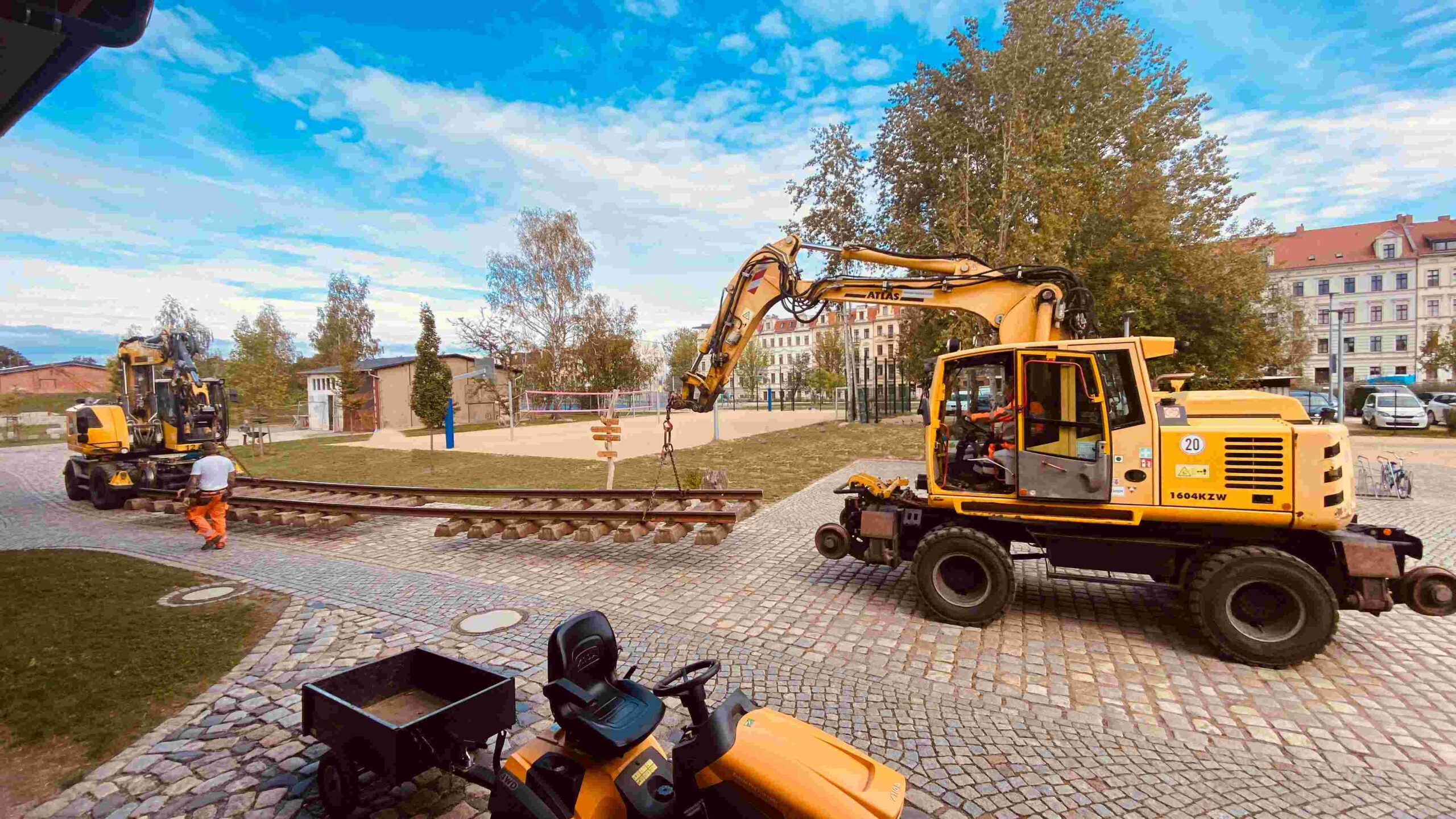 Ein Waggon als Aufenthaltsraum für die Schüler der Oberstufe - Freie Waldorfschule Görlitz "Jacob Böhme"